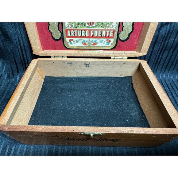 Arturo Fuente Short Story Wood Cigar Box Only Hand Made In Dominican Republic - Picture 7 of 10